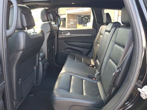 Used 2020 Jeep Grand Cherokee Limited AWD/4WD image 11