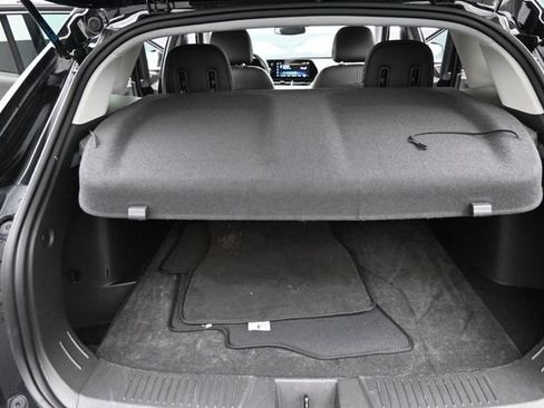 Used 2025 Chevrolet Trax LT w/ LT Convenience Package FWD image 29