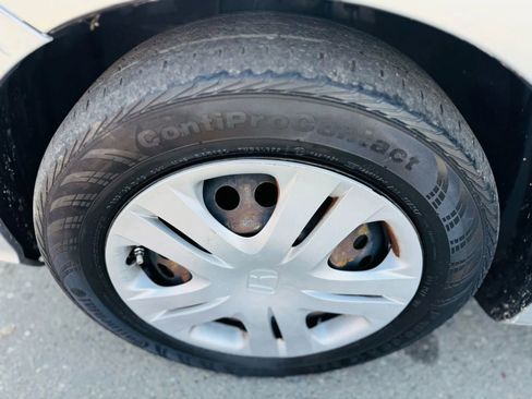 Used 2011 Honda Fit image 17