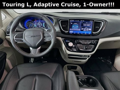 Used 2024 Chrysler Pacifica Touring-L image 22