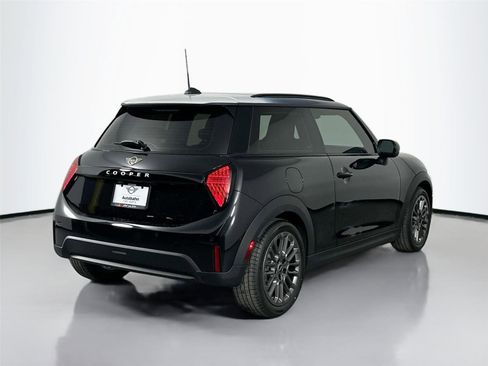 Certified 2025 MINI Cooper 2-Door Hardtop FWD image 4
