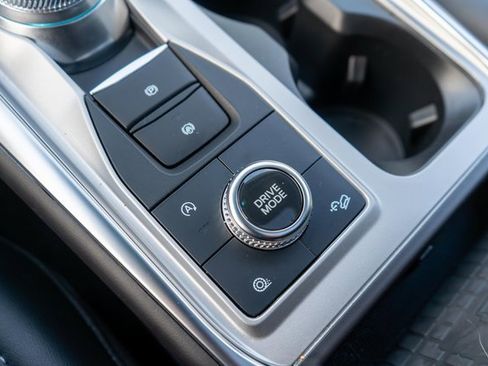 Used 2024 Ford Explorer XLT w/ Equipment Group 202A image 30