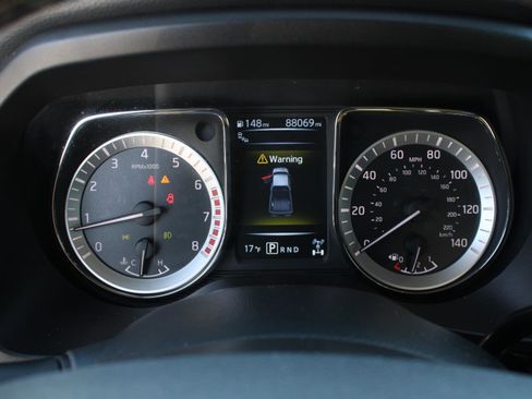 Used 2017 Nissan Titan Platinum Reserve image 8