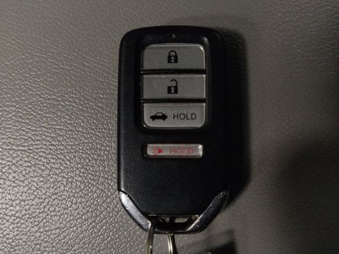 Used 2018 Honda Accord LX image 32