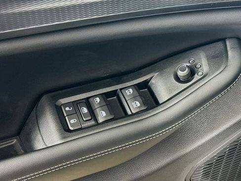 New 2025 Jeep Grand Cherokee L Laredo AWD/4WD image 19