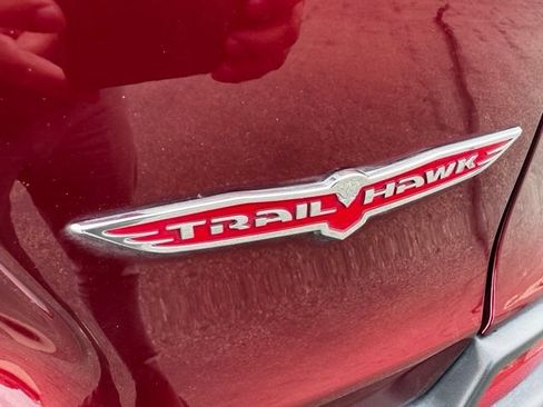 Used 2021 Jeep Cherokee Trailhawk w/ Trailer Tow Group AWD/4WD image 9