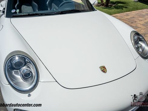 Used 2012 Porsche 911 Cabriolet image 32
