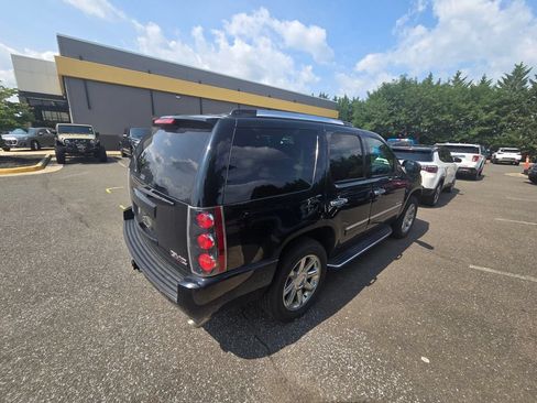 Used 2013 GMC Yukon Denali AWD/4WD image 7
