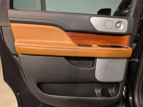 Used 2019 Lincoln Navigator L Reserve w/ Cargo Package image 22