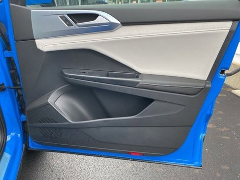 New 2025 Volkswagen Taos SE image 50
