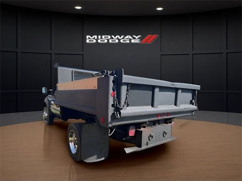 Used 2004 Ford F450 XL image 3