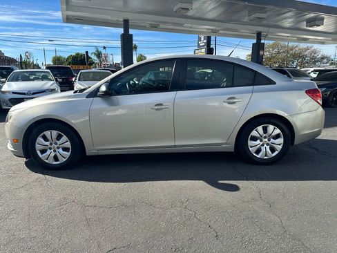 Used 2014 Chevrolet Cruze LS image 6