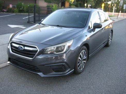 Used 2019 Subaru Legacy 2.5i Premium AWD/4WD image 1