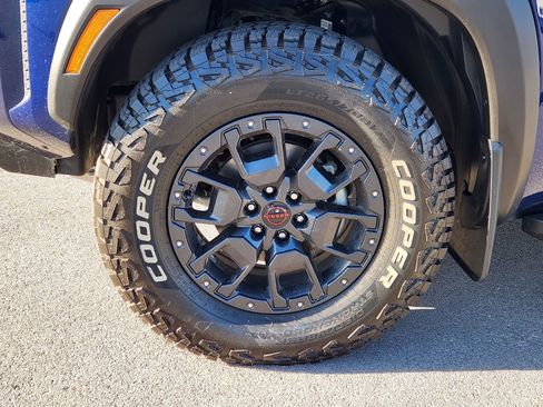 Used 2022 Nissan Frontier PRO-4X w/ Pro-4X Premium Package image 14