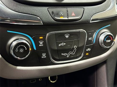 Used 2023 Chevrolet Equinox LS w/ LS Convenience Package image 17