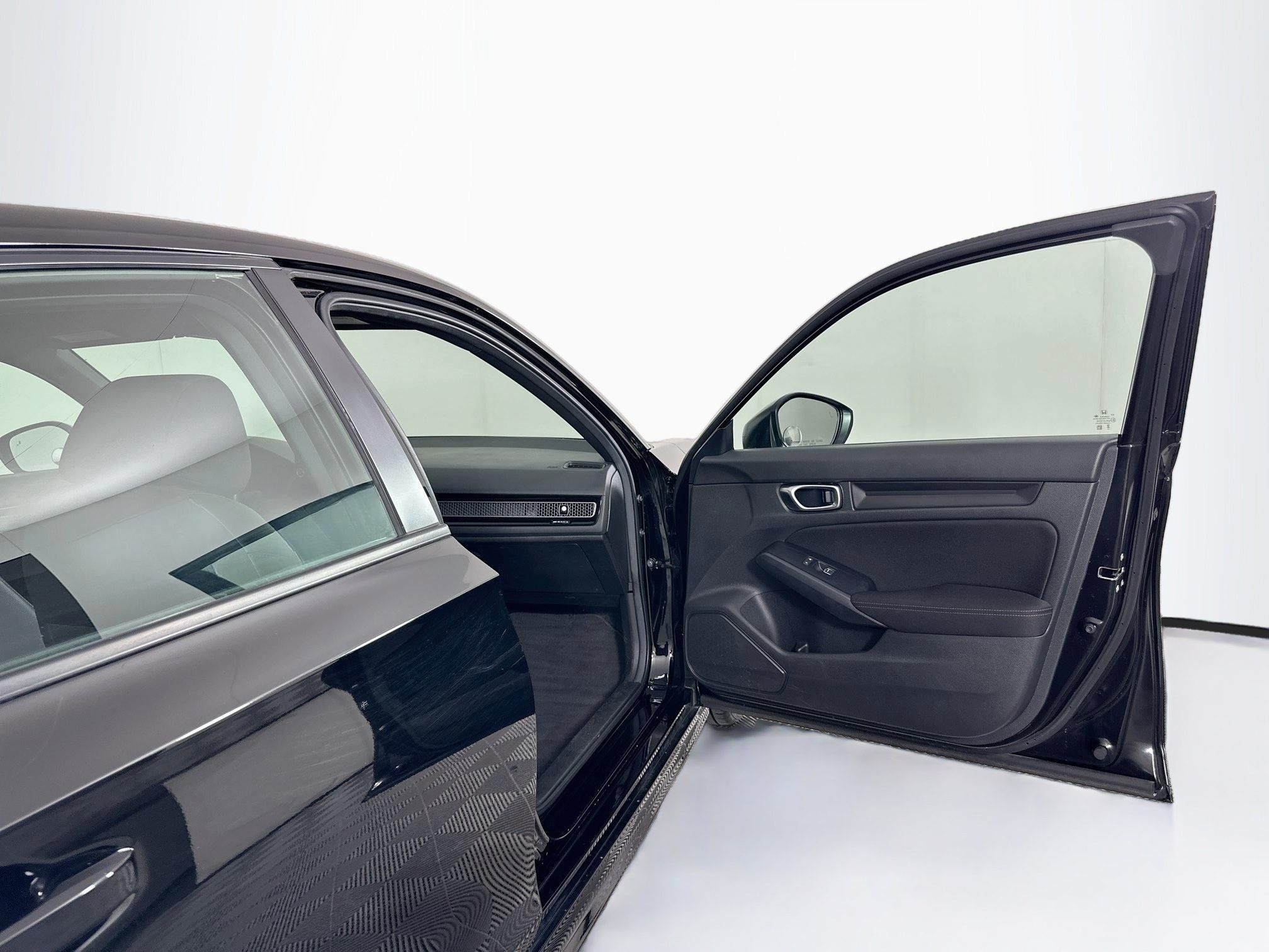 Used 2025 Honda Civic Sport image 30