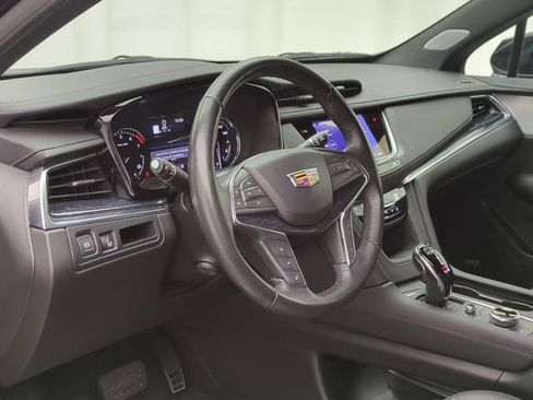 Certified 2023 Cadillac XT5 Premium Luxury w/ LPO, Floor Liner Package AWD/4WD image 9