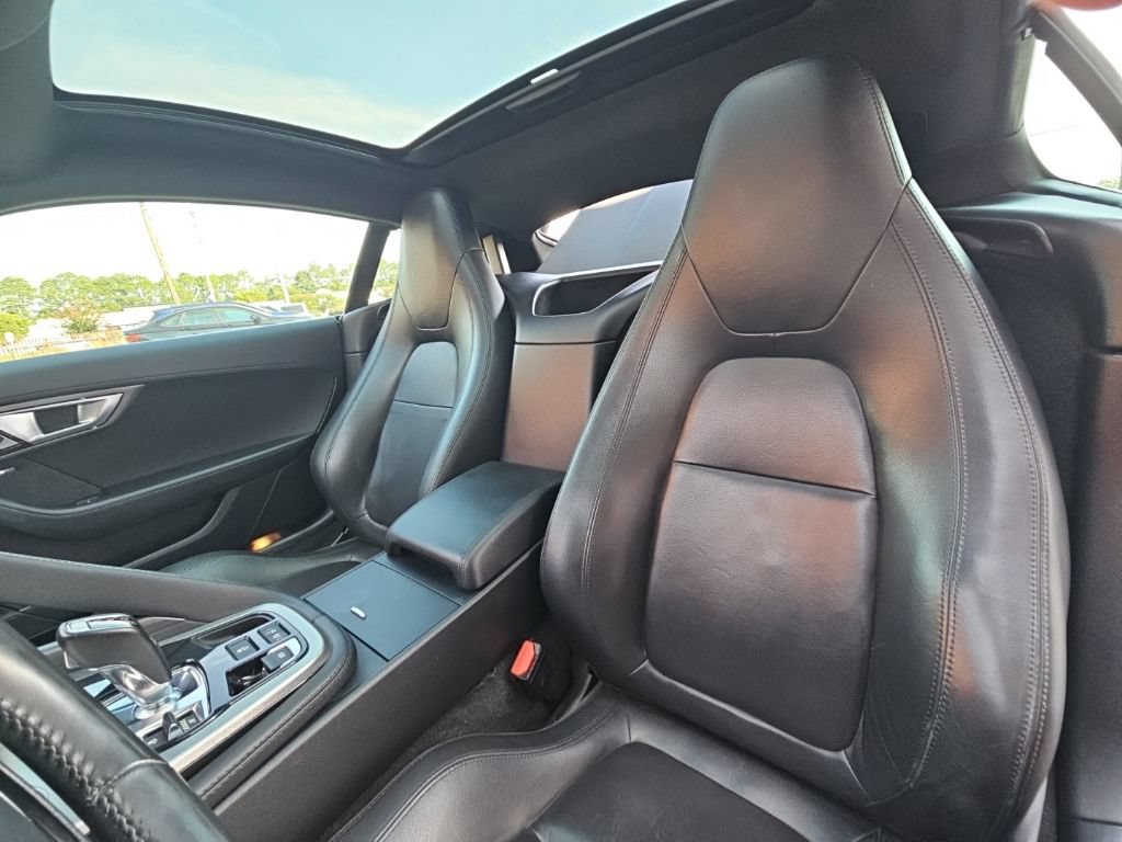 Used 2017 Jaguar F-TYPE Coupe RWD image 22