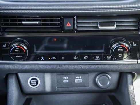 Used 2022 Nissan Rogue SV w/ SV Premium Package image 20