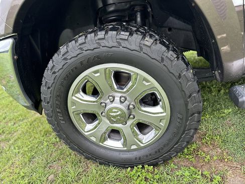 Used 2017 RAM 2500 Laramie AWD/4WD image 10