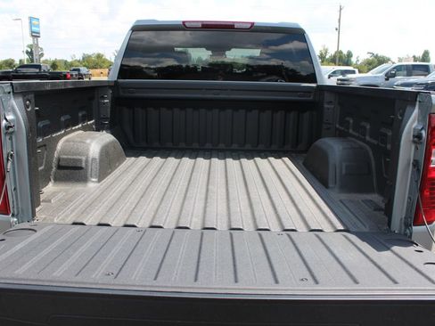 New 2026 Chevrolet Silverado 1500 Custom w/ LPO, Dark Essentials Package AWD/4WD image 16