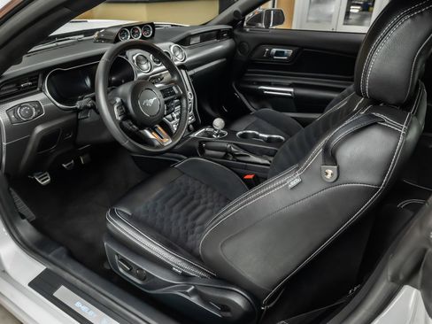 Used 2022 Ford Mustang GT Premium w/ GT Performance Package RWD image 2