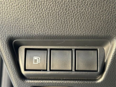 Used 2025 Toyota Prius XLE image 20