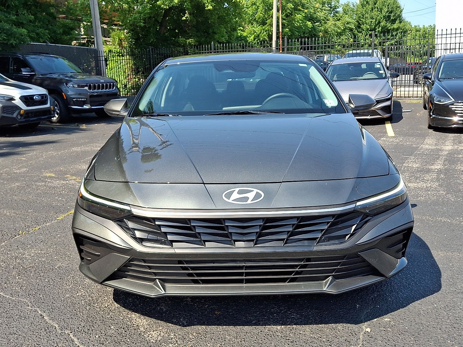 Certified 2026 Hyundai Elantra SE FWD image 2
