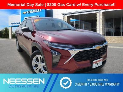 Used 2025 Chevrolet Trax LS w/ Driver Confidence Package