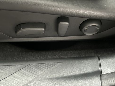 New 2026 Subaru Outback Premium image 19