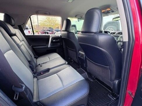 Used 2019 Toyota 4Runner SR5 Premium image 17