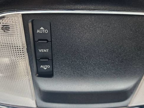 Used 2020 Dodge Charger SXT w/ Leather Interior Group RWD image 36