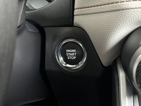 Used 2025 Toyota RAV4 XLE AWD/4WD image 21