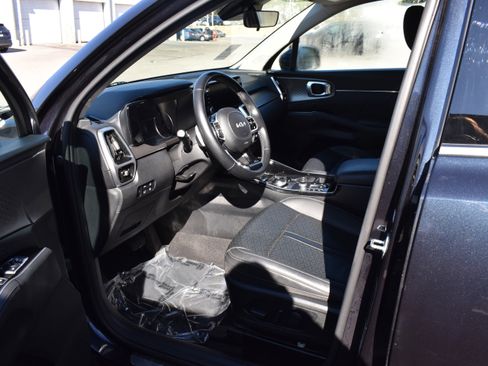 Used 2022 Kia Sorento SX w/ Panoramic Sunroof Package image 12