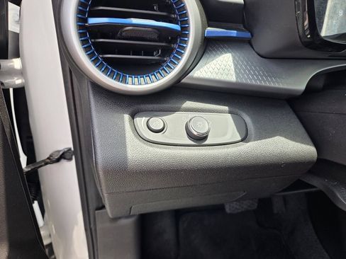 Used 2024 Chevrolet Trax LS FWD image 22