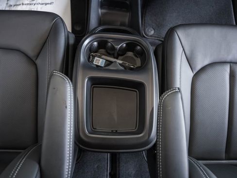 New 2026 Chrysler Pacifica Select image 23