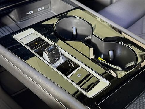 New 2026 Volkswagen Atlas SE image 10