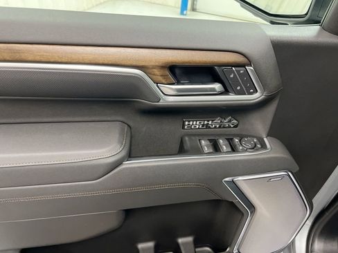 New 2026 Chevrolet Silverado 1500 High Country w/ Technology Package AWD/4WD image 22
