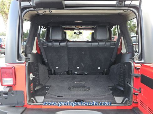 Used 2015 Jeep Wrangler Unlimited Rubicon w/ Dual Top Group AWD/4WD image 13