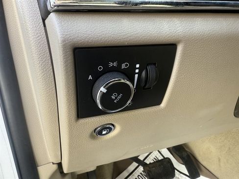 Used 2020 Jeep Grand Cherokee Overland image 23