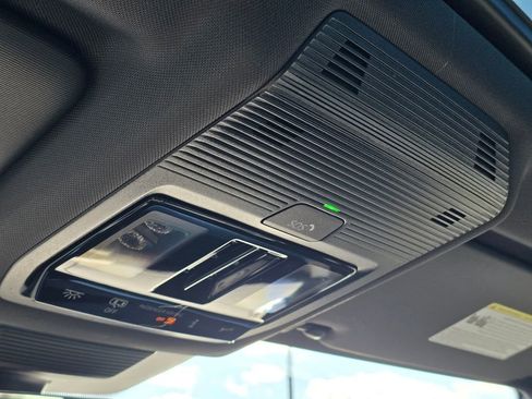 New 2026 Volkswagen Tiguan SE R-Line image 29