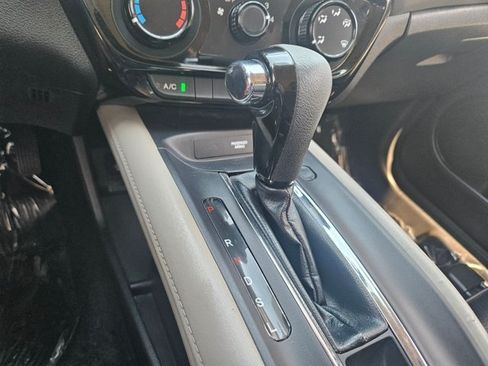 Used 2016 Honda HR-V LX image 12