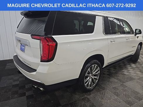 Used 2021 GMC Yukon XL Denali w/ Denali Premium Package AWD/4WD image 10