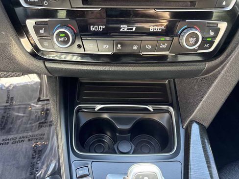 Used 2018 BMW 330i xDrive Sedan AWD/4WD image 27