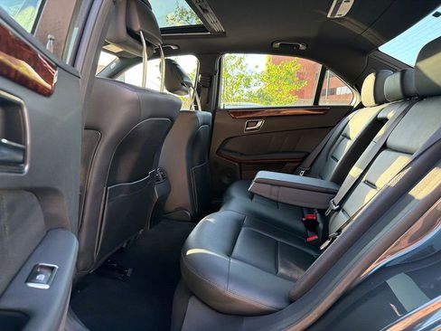 Used 2011 Mercedes-Benz E 350 4MATIC Sedan image 16