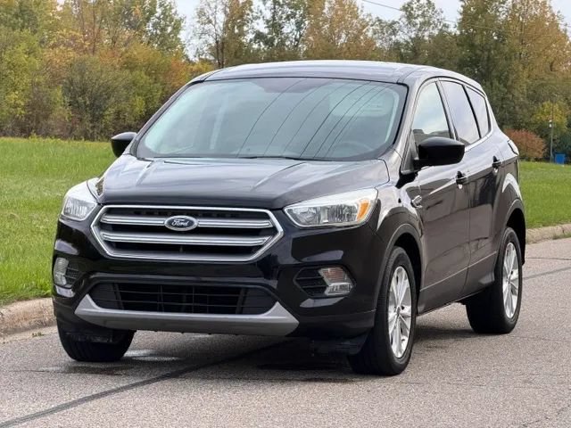 Used 2017 Ford Escape SE w/ SE Cold Weather Package AWD/4WD image 7