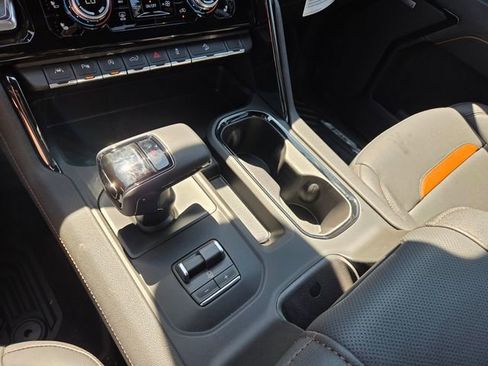 New 2026 GMC Sierra 1500 AT4 w/ AT4 Premium Package AWD/4WD image 26