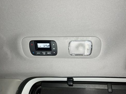 Used 2022 Honda Odyssey Elite image 26