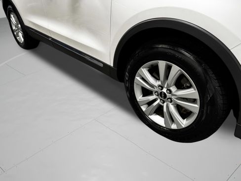 Used 2017 Lincoln MKX Premiere image 41