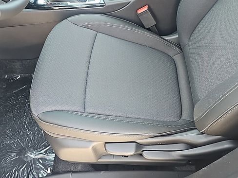 New 2025 Buick Encore GX Preferred image 11